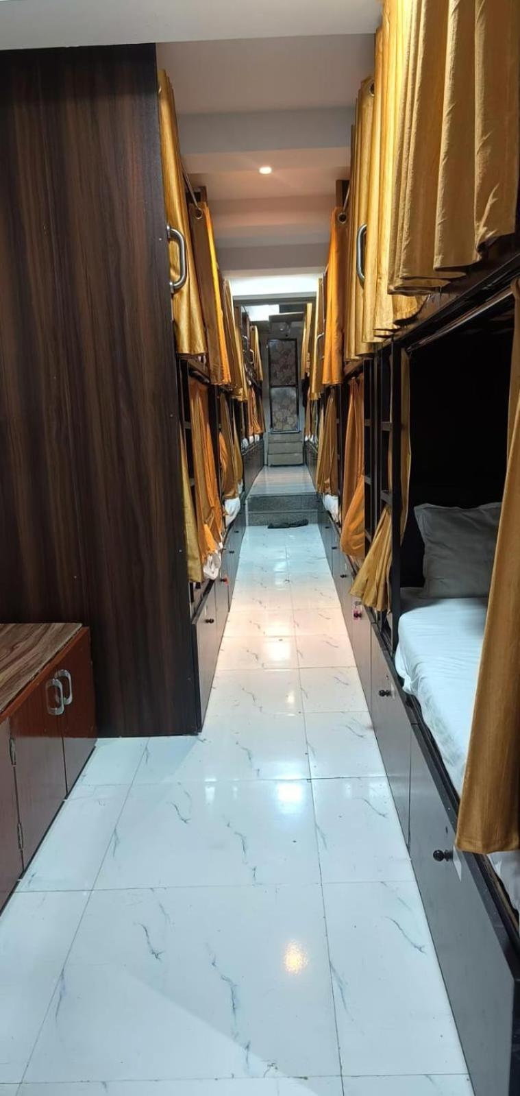فندق Golden View Dormitory مومباي المظهر الخارجي الصورة
